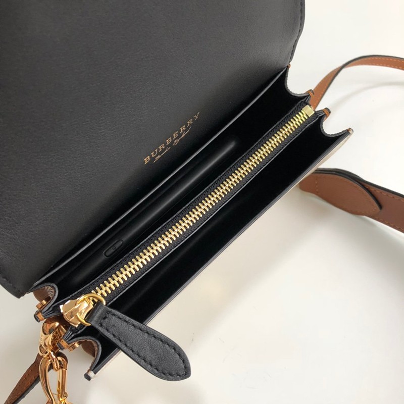大人気【バーバリー ショルダーバッグ コピー】クロスボディ ZIP&バックル Bam04166N級品