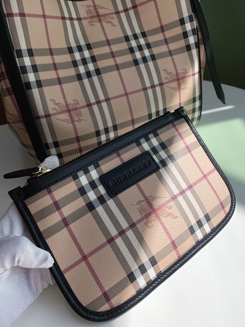 一目惚れ♪送込 バーバリー ASHBY ミディアム バケットバッグ 偽物 Ban22794高い品質