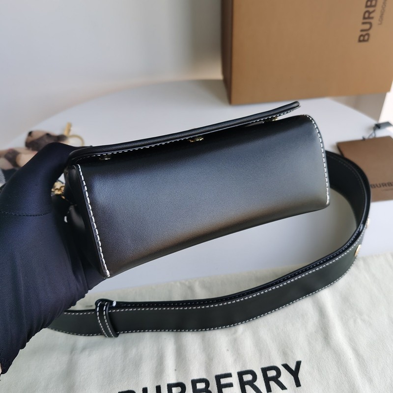 争奪戦バーバリー ショルダーバッグ 偽物 HACKBERRY Bao91999激安送料無料
