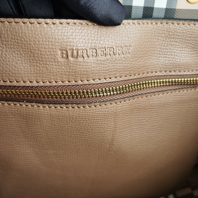21-22AWバーバリー トートバッグ スーパーコピー SM TOTE Baq21819N級品