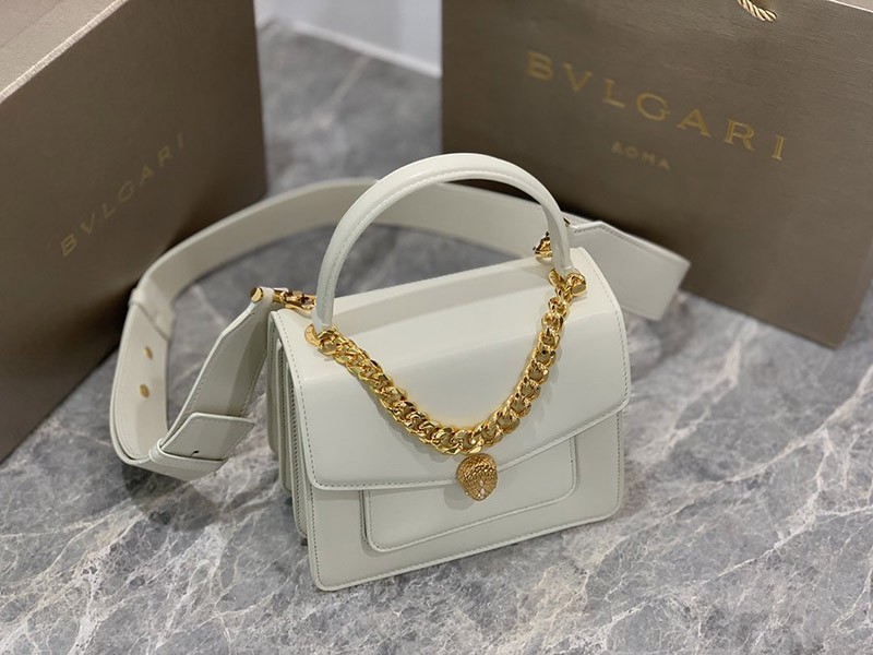 人気急上昇【ブルガリ】新色! SERPENTI FOREVER 白 ナッパ ハンドバッグ コピー Buj11725人気