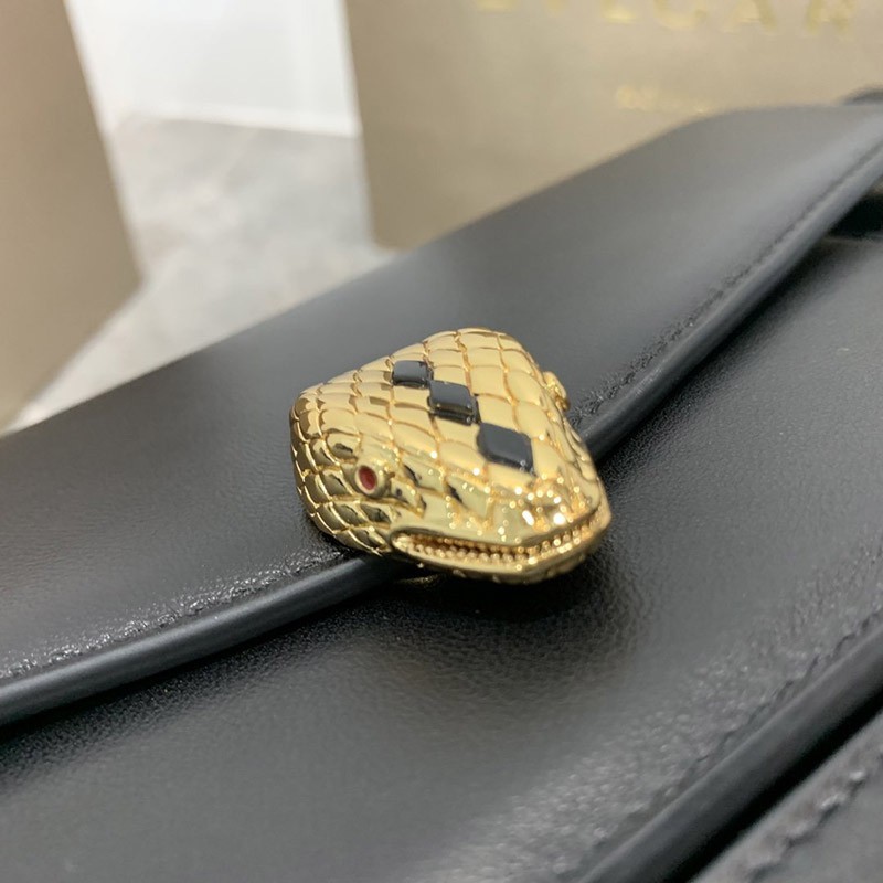 稀少【ブルガリ】新色! SERPENTI FOREVER ナッパ ハンドバッグ Buw08841人気