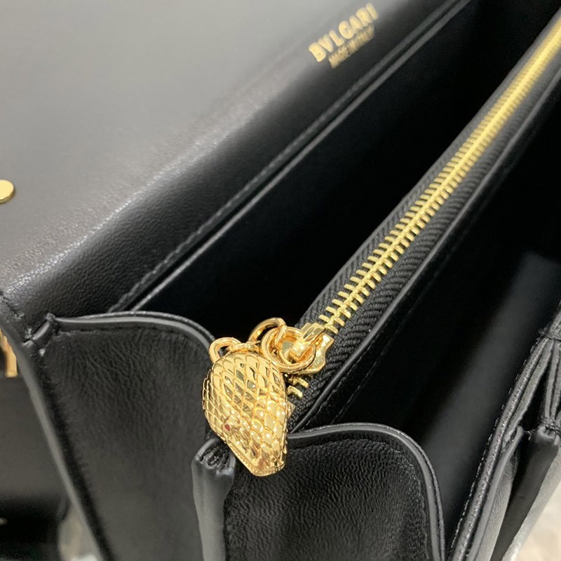 稀少【ブルガリ】新色! SERPENTI FOREVER ナッパ ハンドバッグ Buw08841代引きを販売