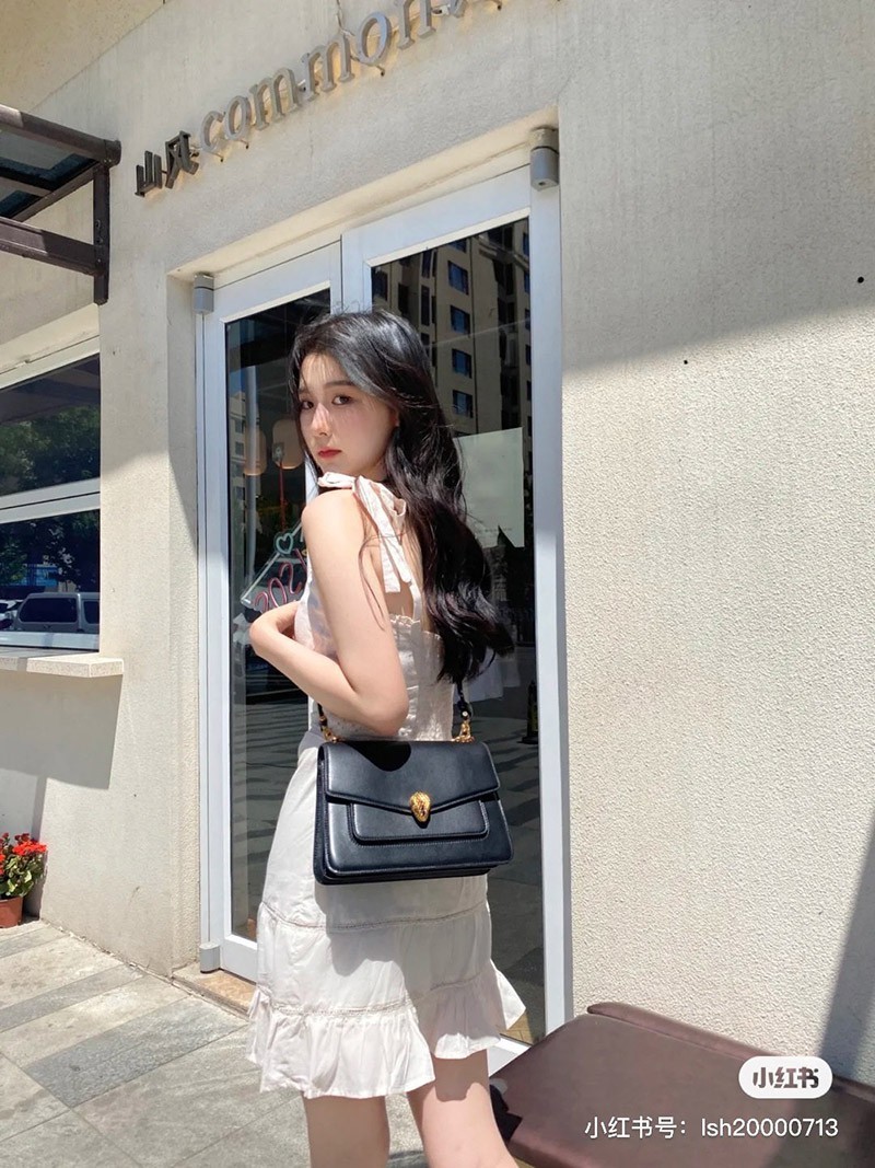 稀少【ブルガリ】新色! SERPENTI FOREVER ナッパ ハンドバッグ Buw08841100%安全に到着