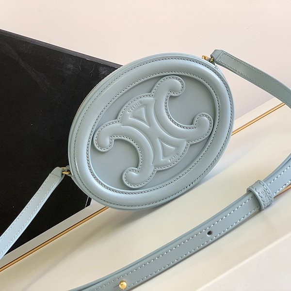 入手困難セリーヌ コピー通販 OVAL SHOULDER CLUTCH トリオンフ 101703DPQ Cem49642高い品質