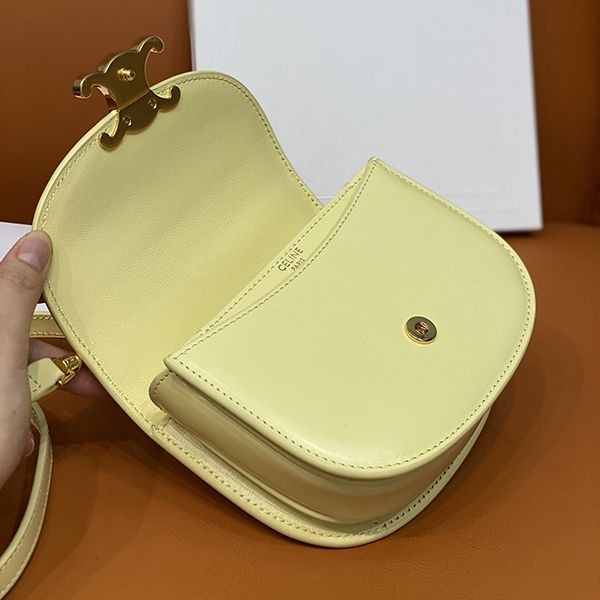 人気セリーヌ トリオンフ ショルダーバッグコピー ギフトに 送礼 10L063N級品