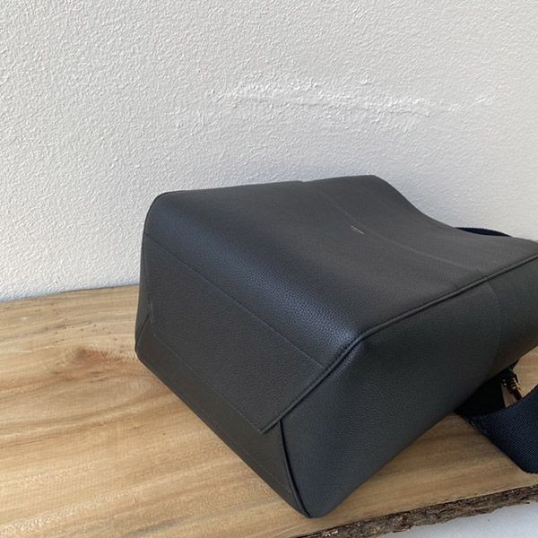 セリーヌ サングル バケット コピー ブラック 189593AH438NO高い品質