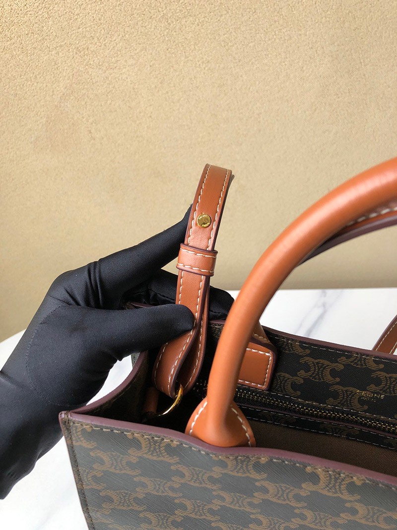 【即発】★セリーヌ トートバッグ コピー★トリオンフ キャンバス TAN 191542BZK04LU代引きを販売