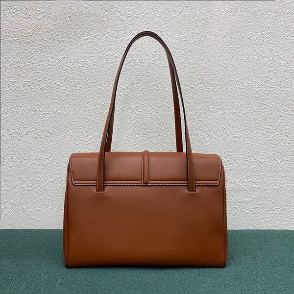 大人気！セリーヌ 16ショルダーバック L スーパーコピー 194043CR4.04LU 194043CR404LU激安送料無料