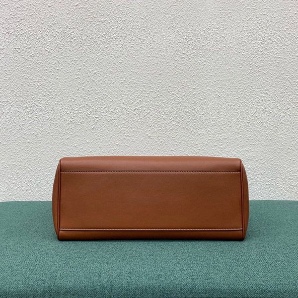 大人気！セリーヌ 16ショルダーバック L スーパーコピー 194043CR4.04LU 194043CR404LU高い品質