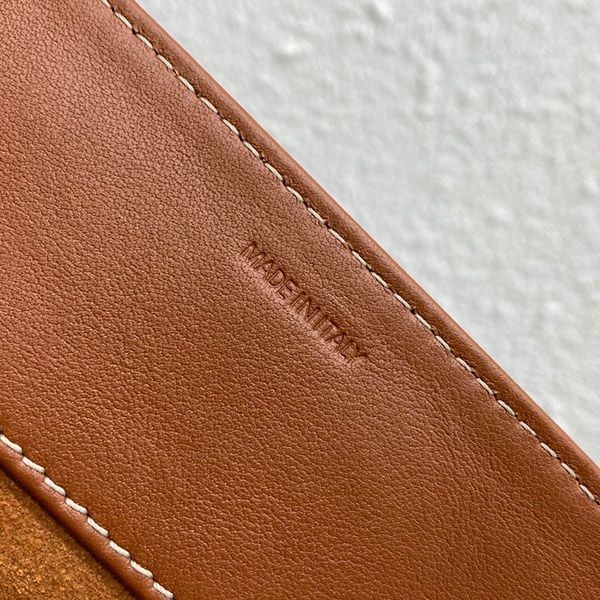 大人気！セリーヌ 16ショルダーバック L スーパーコピー 194043CR4.04LU 194043CR404LU代引きを販売