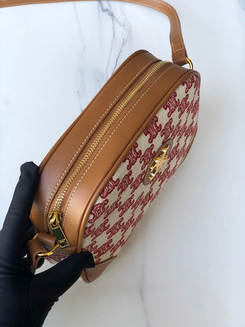 一目惚れ♪☆セリーヌ ショルダーバッグ 偽物 カメラバッグ トリオンフの刺繍 194332CS81高い品質