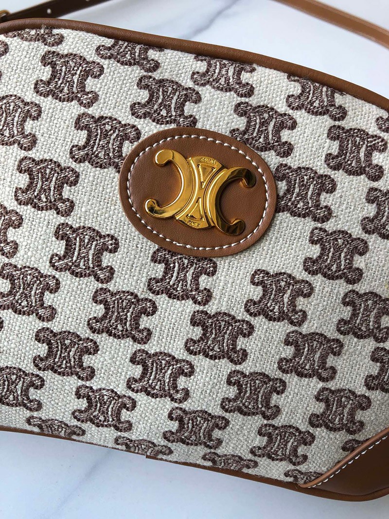 国内完売☆セリーヌ ショルダーバッグ コピー カメラバッグ トリオンフの刺繍 194332CS819BRN級品