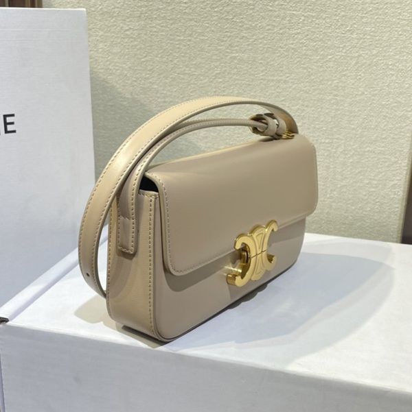 累積売上総額第１位！セリーヌ コピートリオンフチェーンショルダーバッグ リザード 4色 197994BFJ.29VD