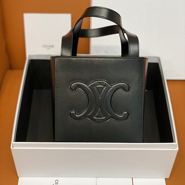 使い勝手の良さ セリーヌ トートバック 偽物 トリオンフ キャンバス タン Ceb25808N級品