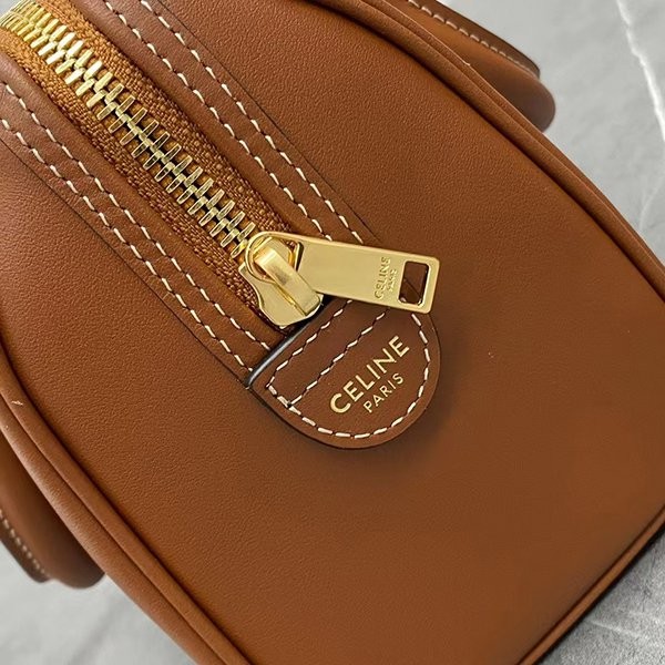 ★日本!!人気！セリーヌ キュイル トリオンフ 偽物スモールボストン バック Ceh16279通販