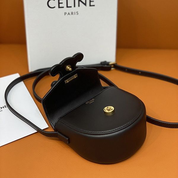人気新作 セリーヌ ミニトリオンフ コピー ミニバッグ シャイニーカーフスキン Cen72056