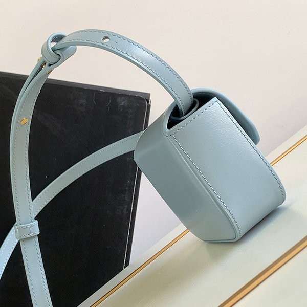 大人気!!新色!!セリーヌ トリオンフ スーパーコピー ミニバッグ Ceo93767通販