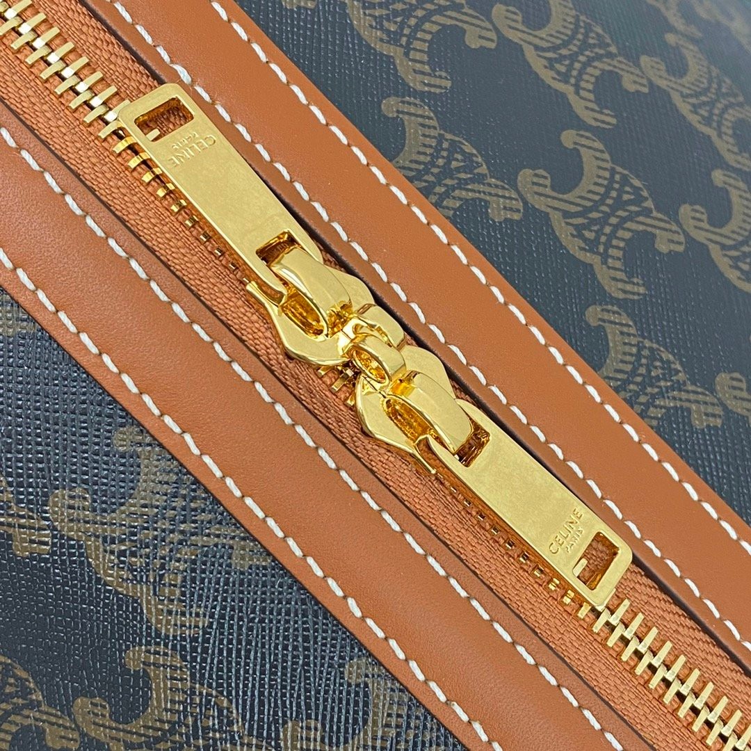 新作セリーヌ ラージ トラベルバッグ スーパーコピー Cet02692N級品