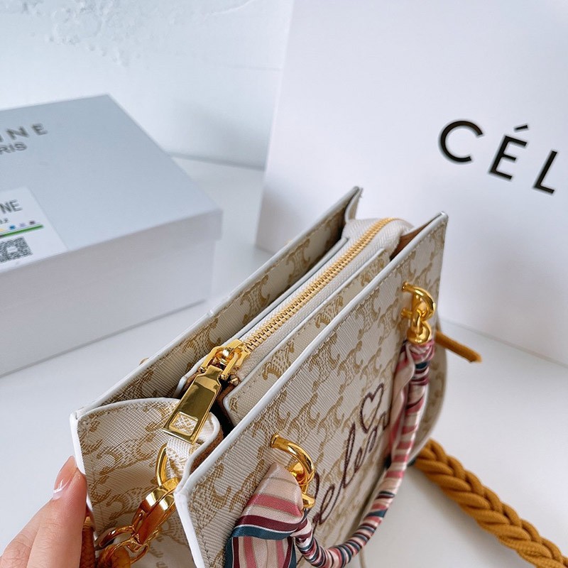 【限定人気】セリーヌ トートバッグ コピー トリオンフキャンバス ミニ ブザス 2色 Cet37944人気