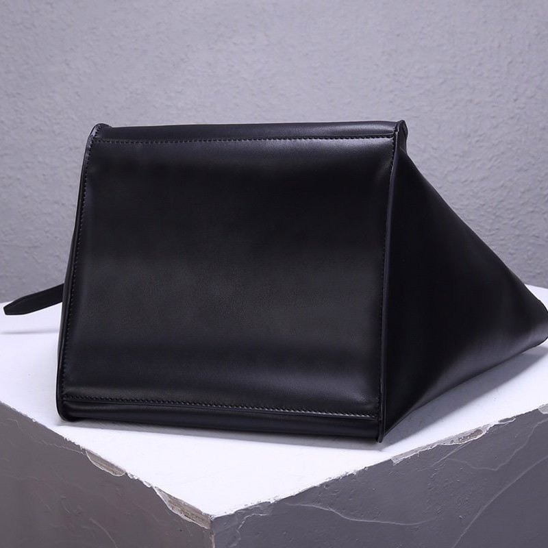 入手困難☆セリーヌ トートバッグ コピー スモールビッグ バッグブラック Ceu81007高い品質