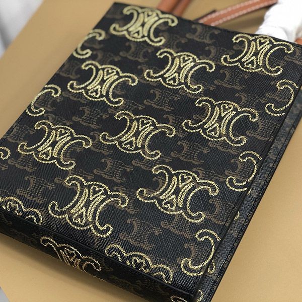 定番セリーヌ 偽物 ミニ バーティカル トリオンフ キャンバス セリーヌ カバ Cev29661代引きを販売