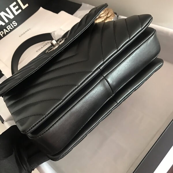 20SS！シャネル《クール！》ココハンドル シェブロン偽物 黒A92990最高級