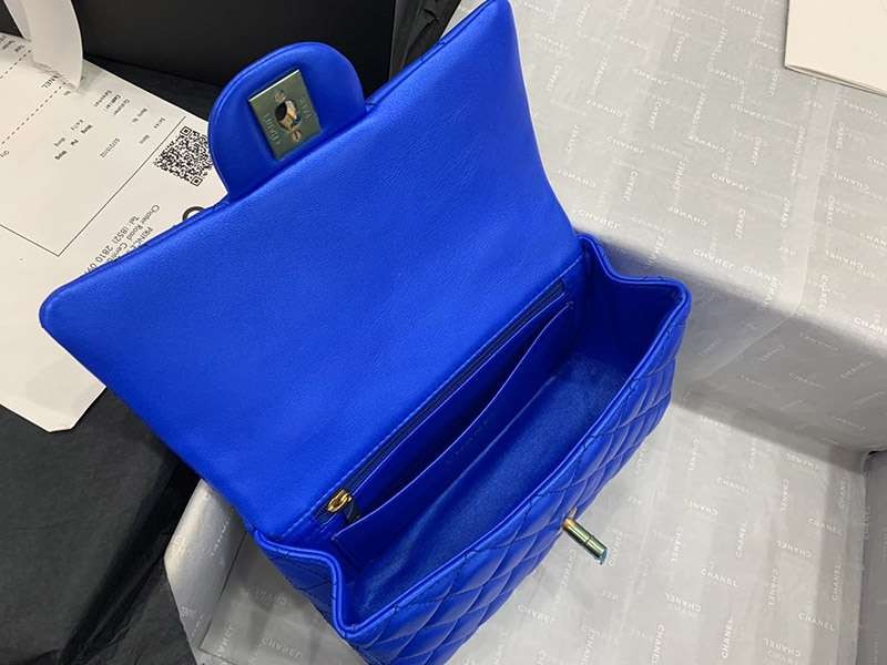 春もの新作 シャネル マトラッセ コピーチェーン ショルダーバッグ shv90062代引きを販売