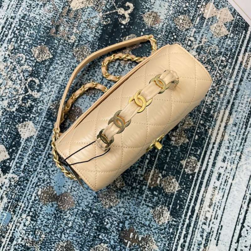 目を惹くカラー シャネル ショルダーバッグスーパーコピーお洒落に♪ shs82035人気
