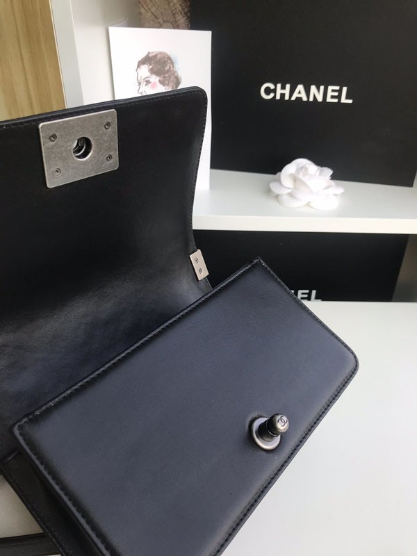 【奇跡の再入荷！即発送】シャネル ボーイ シャネル ショルダーバッグ スーパーコピー sha43272N級品