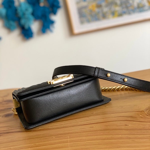 目を惹くカラー シャネル コピー ボーイ シャネル ショルダーバッグ shb25505N級品