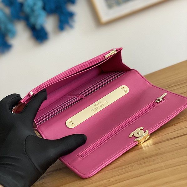 春夏新作 シャネル ミニサイズ 19cm ハンドバッグ 偽物 shg33808最高級