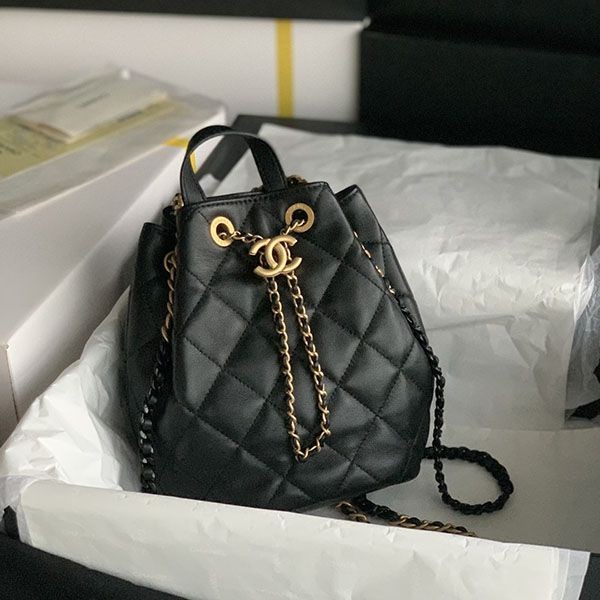 ☆超人気☆シャネル スモール バックパック コピー ラムスキン shn84618通販