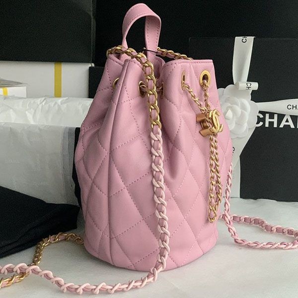 ☆超人気☆シャネル スモール バックパック コピー ラムスキン shn84618代引きを販売