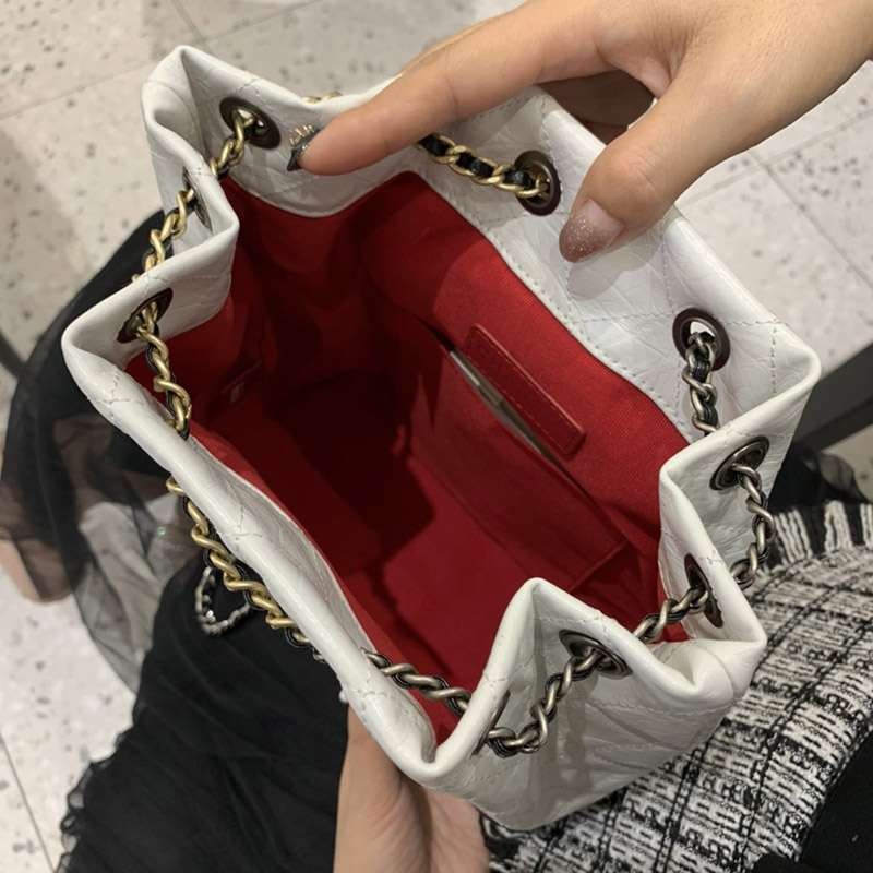 入手困難 シャネル リュック コピー チェーンバッグ 94485 ギフトに最適♪ sho94418代引きを販売