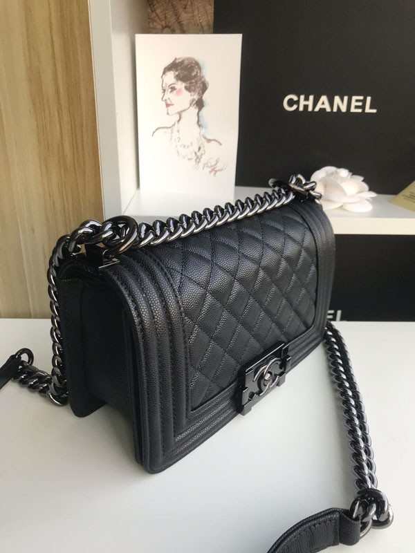 《大人気》シャネル キャビアスキン ボーイ シャネル ショルダーバッグ 偽物 shp35100激安送料無料