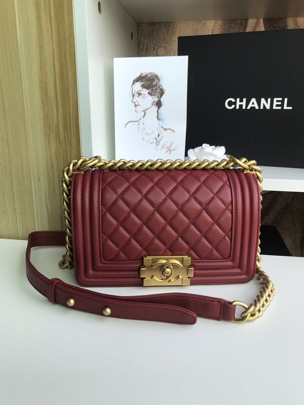 欲しい♡超限定♪ シャネル マトラッセ ボーイ シャネル ショルダーバッグ 偽物 shp92289