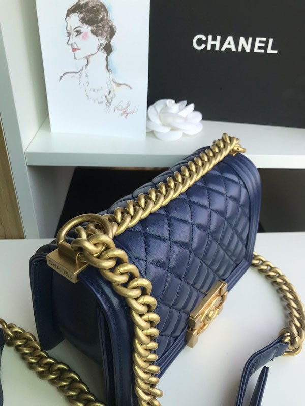 【奇跡の再入荷！即発送】シャネル コピーマトラッセ ボーイ シャネル ショルダーバッグ shw35268高い品質