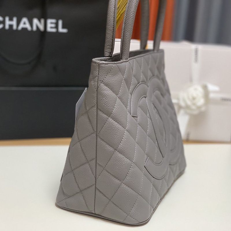 新色☆限定 シャネル キャビアスキン ヒルトンバッグ コピー shz62532人気