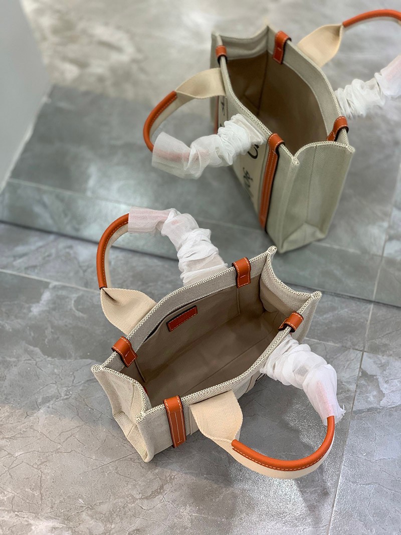 完売必至 クロエ WOODY コピー ストラップ付きスモールトートバッグ 3モデルサイズ CHC21WS397F37最高級