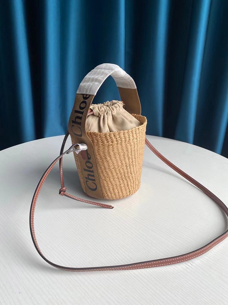 大人気♪ クロエ woody コピー かごバッグ スモールカゴバッグ chf57496