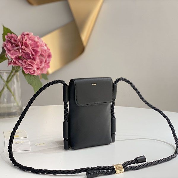 目を惹くカラー クロエ KEY スマホポーチ シャイニーカーフスキン製フラップ付き chm99259激安送料無料