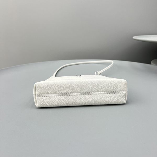 完売必至クロムハーツN級品 ダガー ショルダーバッグ 偽物 Kur39289人気