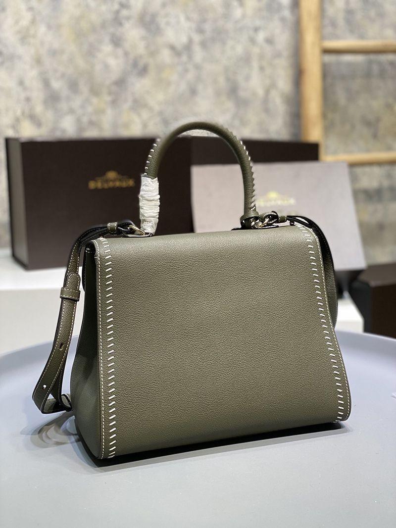 21-22AW デルボー カーフスキン ブリヨン ショルダー ハンドバッグ コピー 2サイズ☆送料込 AA0406ADW0AKSP100%安全に到着