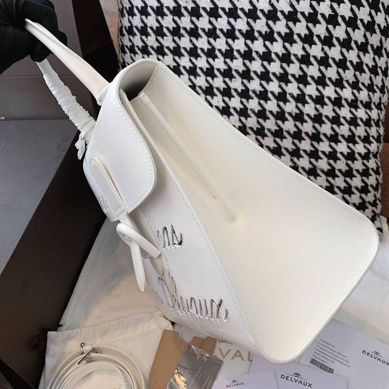 日本未入荷デルヴォー ブリヨン MM コピー LHumour Dea52304高い品質