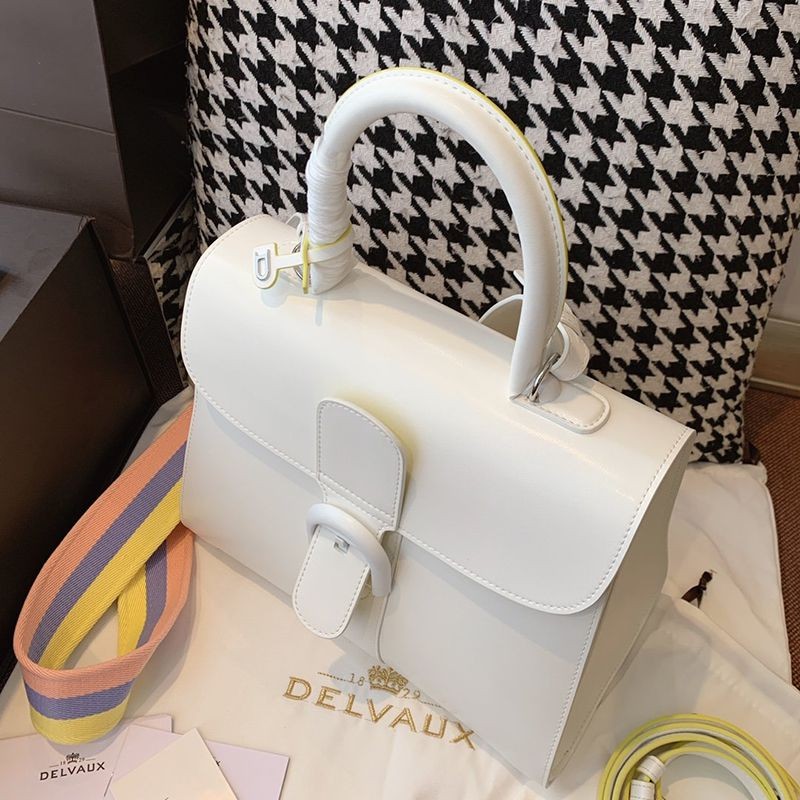 人気急上昇 デルボー ブリヨン MM Ivoryステッチ 偽物 ミディアムハンドバッグ Ded72803激安送料無料