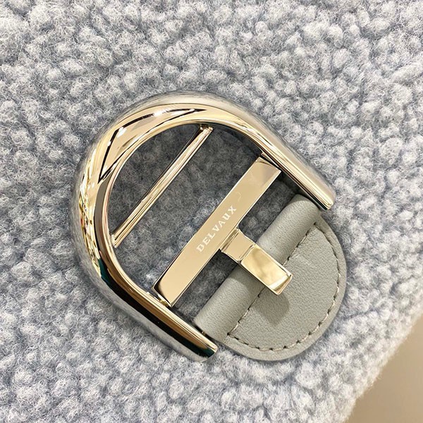 ☆超人気☆デルヴォー ブランド偽物 ブリヨン もこもこ ハンドバッグ Deg90212代引きを販売