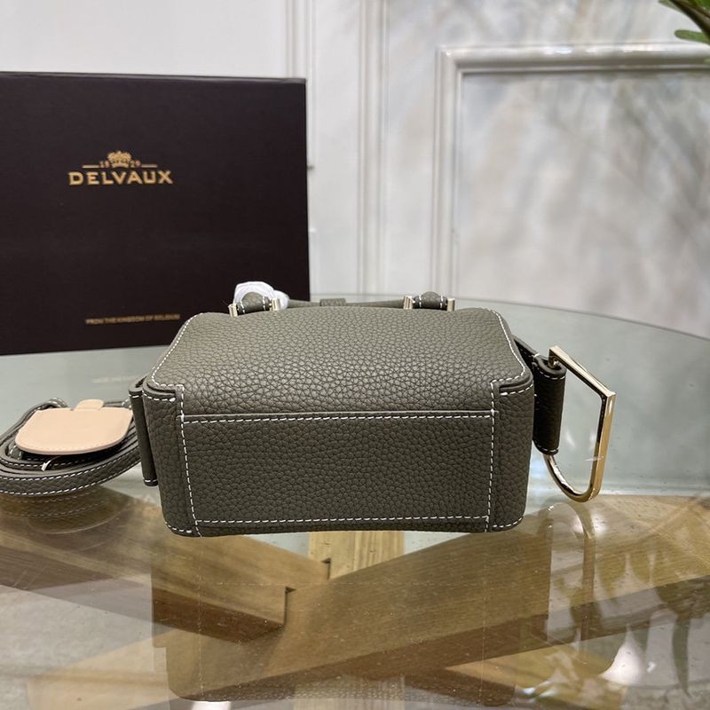 目を惹くカラー デルボー Cool Box クールボックスミニ バッグ コピー Dek81234激安送料無料