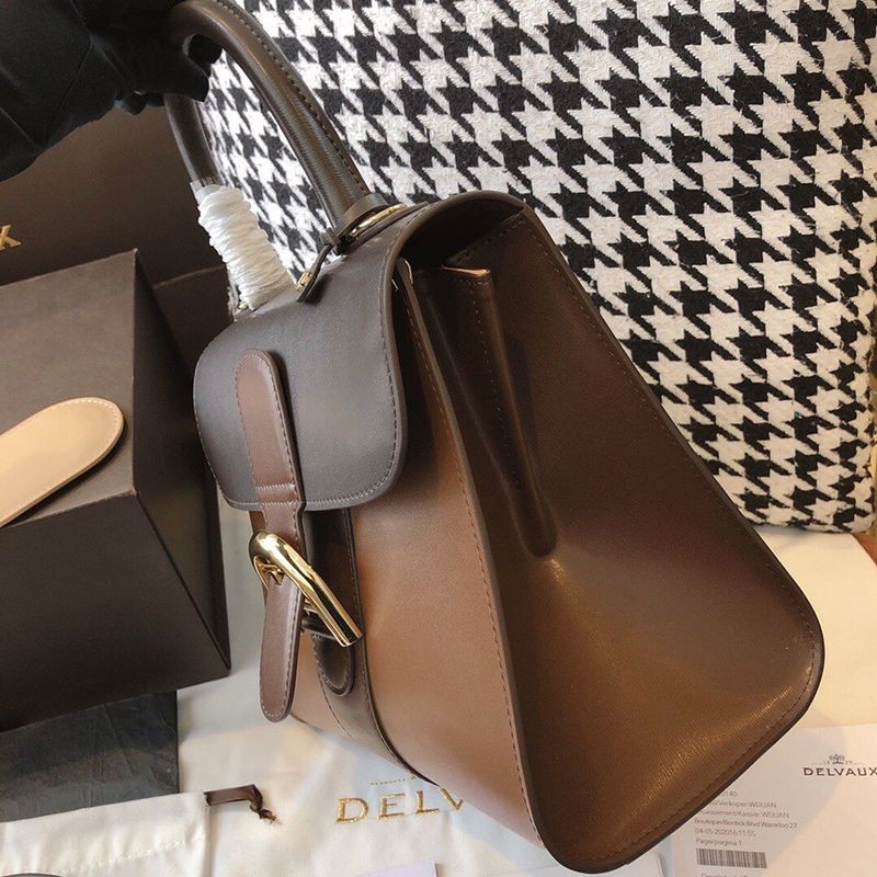 ★日本!!人気！【デルボー ハンドバッグ コピー】ブリヨン Ivoryステッチ ミディアムハンドバッグ Der39858激安送料無料