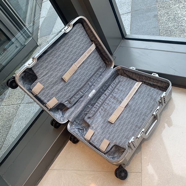 人気！ディオール×RIMOWA コピー トランク キャリーケース ブルー 1DRTR003YWX高い品質